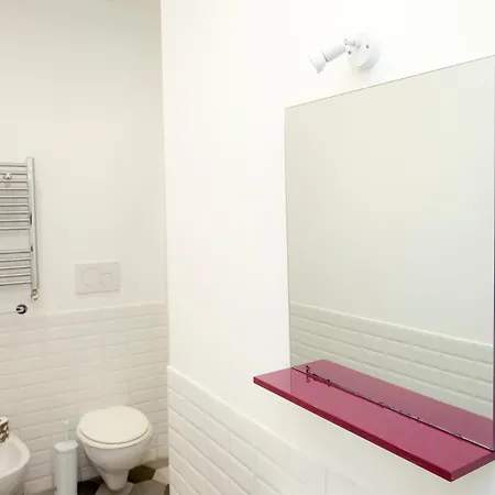 Manara10 Giallo2 * Roma