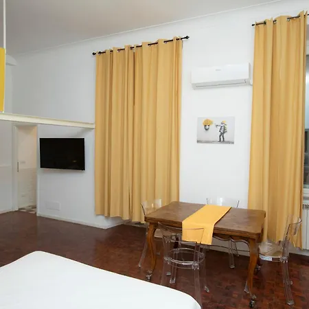 Manara10 Giallo2 Apartment *