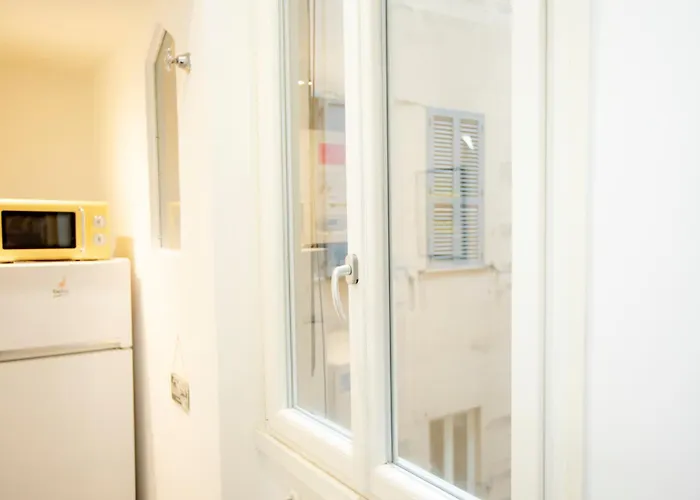 Manara10 Giallo2 Рим